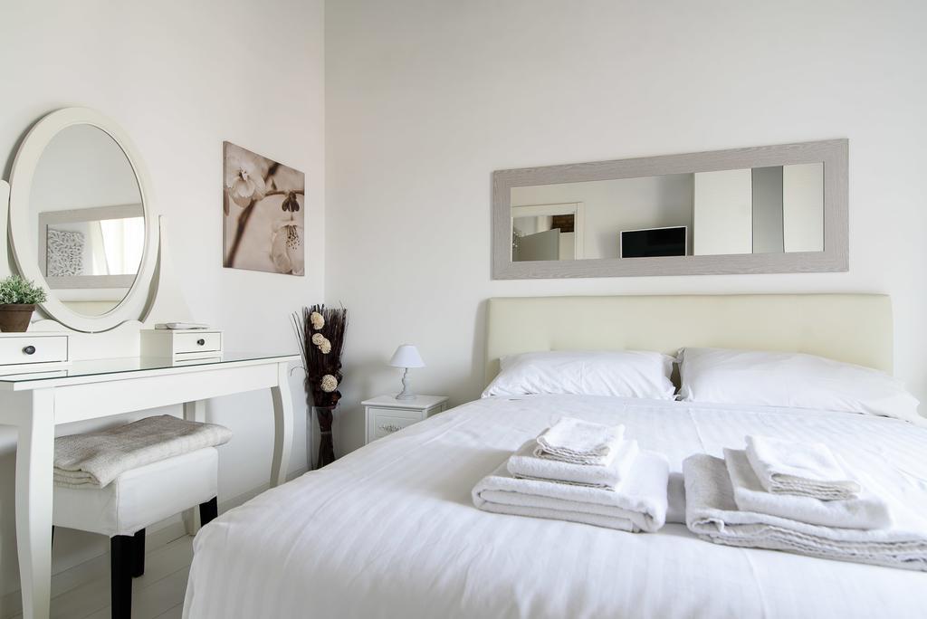White Ostilia Apartments โรม ภายนอก รูปภาพ