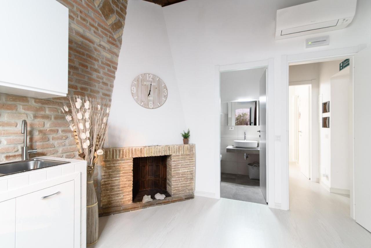 White Ostilia Apartments โรม ภายนอก รูปภาพ